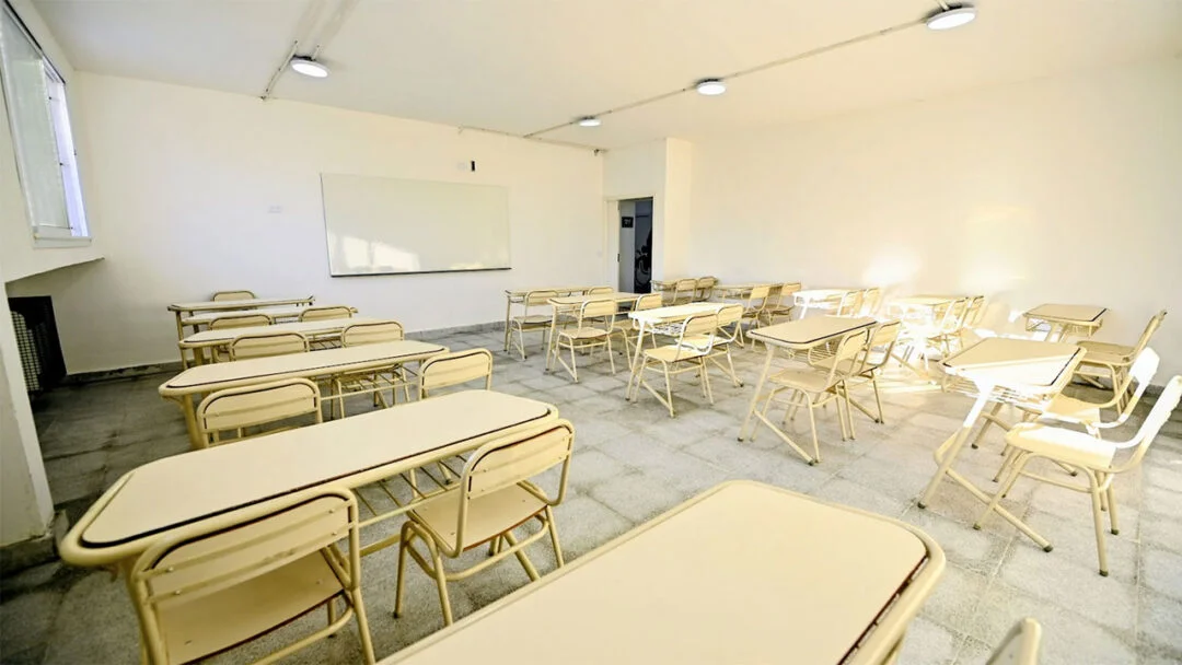 aula-vacia-paro-docente-1080x608